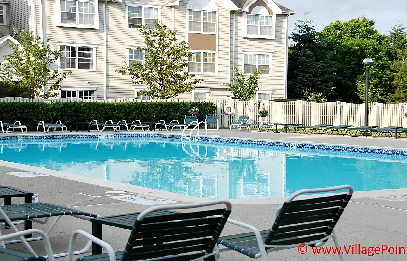 Village Pointe swimming pool and cabana